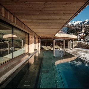Spa & Naturhotel Outside